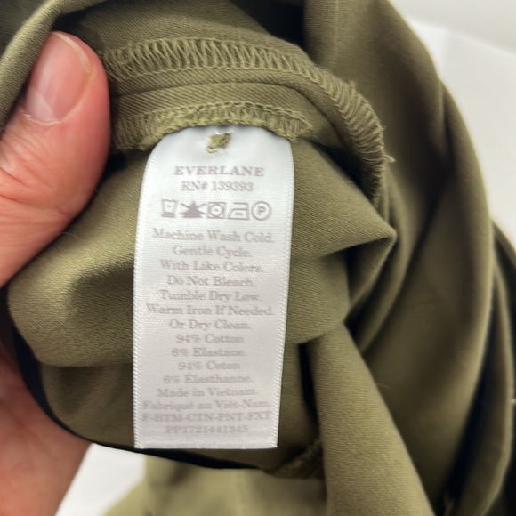 Everlane Cotton Tapered Cropped Dress Pants - Picture 8 of 8